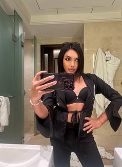 Fahrah 6.5 Inch Good Top both - Acompañantes transexual in Abu Dhabi Photo 11 of 14