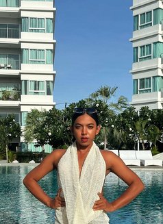 Fahrah 7 Inch Good Top - Transsexual escort in Abu Dhabi Photo 1 of 6