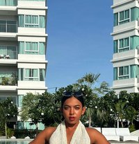 Fahrah 7 Inch Good Top - Acompañantes transexual in Abu Dhabi