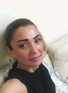 Fairi independent - escort in Dubai Photo 5 of 9