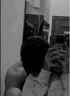 Blue*star - Intérprete masculino de adultos in Dubai Photo 3 of 6