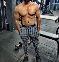 Blue*star - Intérprete masculino de adultos in Dubai