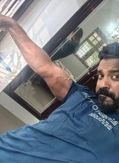 Adib - masseur in Dubai Photo 4 of 9