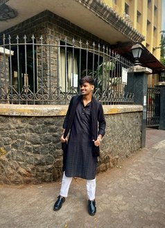 Faisal Shaikh - Acompañantes masculino in Mumbai Photo 4 of 7