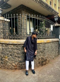 Faisal Shaikh - Acompañantes masculino in Mumbai Photo 6 of 7