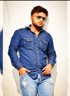Faisu - Male escort in Mumbai Photo 1 of 3