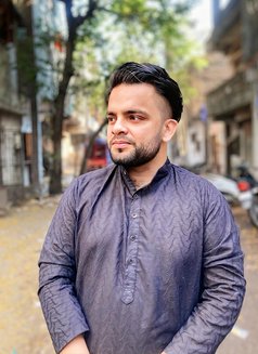 Faisu - Male escort in Mumbai Photo 2 of 3