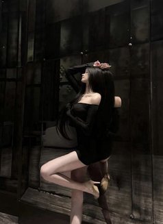 Faith Lee - escort in Manila Photo 17 of 17