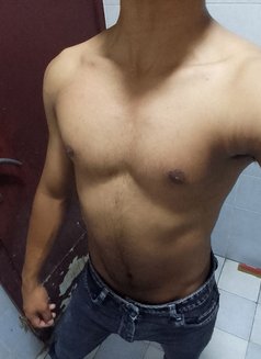 Faiz Khan - Acompañantes masculino in Dubai Photo 1 of 2