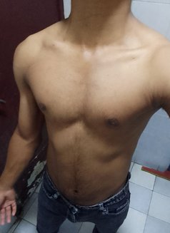Faiz Khan - Acompañantes masculino in Dubai Photo 2 of 2