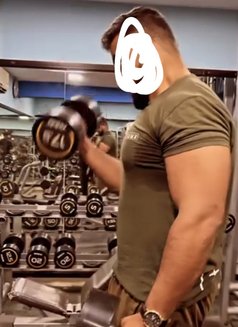 Faiz Sk - masseur in Candolim, Goa Photo 7 of 9