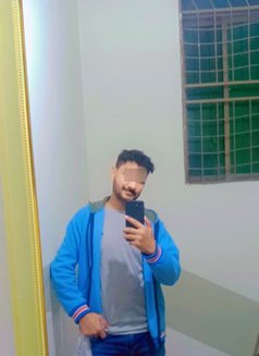 Faizan - Male adult performer in Lahore Photo 2 of 3