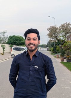 Faizi - Acompañantes masculino in Lahore Photo 1 of 1