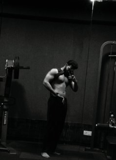 Mr.z - Acompañantes masculino in Mumbai Photo 2 of 9