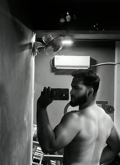 Mr.z - Acompañantes masculino in Mumbai Photo 3 of 9