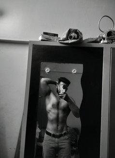 Mr.z - Acompañantes masculino in Mumbai Photo 6 of 9