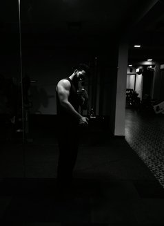 Mr.z - Acompañantes masculino in Mumbai Photo 9 of 9