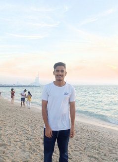 Faizu - Acompañantes masculino in Dubai Photo 2 of 2