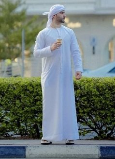 Faizy - Male escort in Dubai Photo 4 of 8