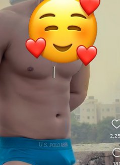 Faizy Shan - Acompañantes masculino in Dubai Photo 3 of 3