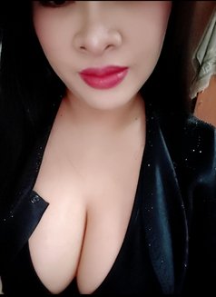 Falaj - escort in Al Sohar Photo 6 of 7