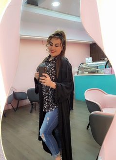 Falak - puta in Muscat Photo 13 of 13