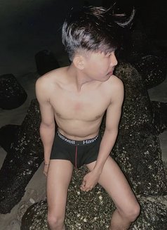 Fall01 - Acompañantes masculino in Bali Photo 4 of 5