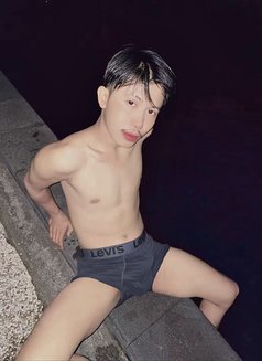 Fall01 - Male escort in Bali Photo 10 of 11