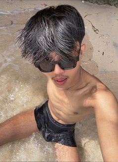 Fall01 - Acompañantes masculino in Bali Photo 4 of 9