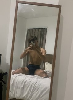 Fall01 - Intérprete masculino de adultos in Bali Photo 12 of 12