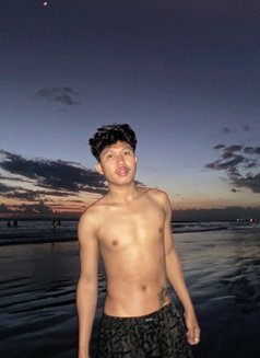 Fall01 - Male adult performer in Bali Photo 20 of 23