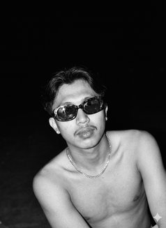 Fall01 - Male adult performer in Bali Photo 22 of 23