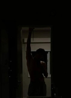 Falle N - Acompañantes masculino in Mumbai Photo 1 of 3