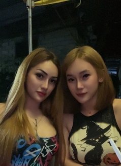 Family Stroke Cousins - Acompañantes transexual in Manila Photo 1 of 3