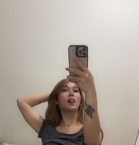 Family Stroke Cousins - Acompañantes transexual in Manila
