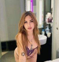 Family Stroke Cousins - Acompañantes transexual in Manila
