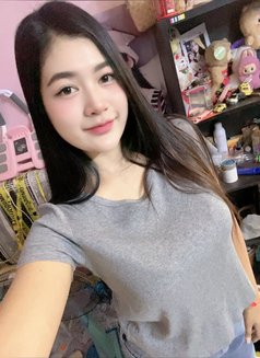 Fania - escort in Jakarta Photo 3 of 5