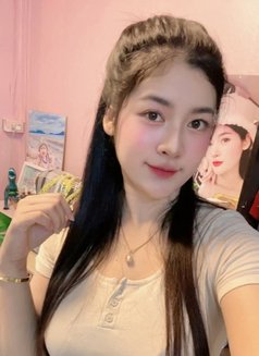 Fania - escort in Jakarta Photo 5 of 5