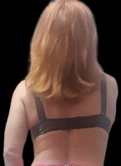 Fanni35 - escort in Budapest Photo 5 of 6