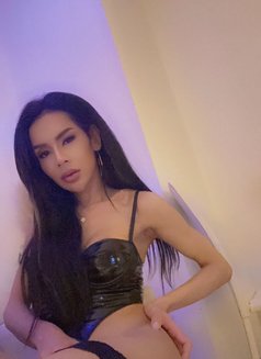 Fantastic both ladyboy in Bangkok - masseuse in Bangkok Photo 5 of 9