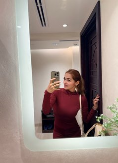 Fantasy - puta in Dubai Photo 8 of 15