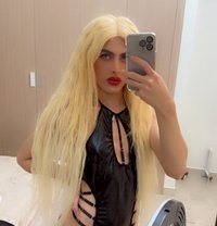 Farah 22 cm - Transsexual escort in Dubai