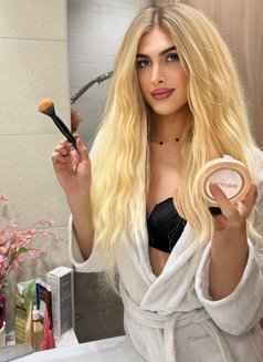 Farah Arabiya 22 cm - Transsexual escort in Dubai Photo 28 of 28