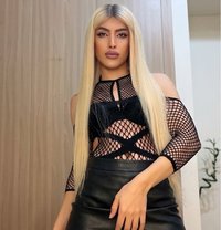 Farah Arabiya 22 cm - Transsexual escort in Dubai