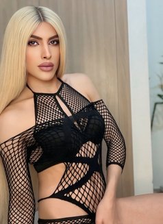 Farah Arabiya 22 cm - Acompañantes transexual in Dubai Photo 1 of 26