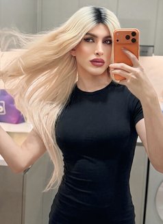 Farah Arabiya 22 cm - Transsexual escort in Dubai Photo 6 of 30