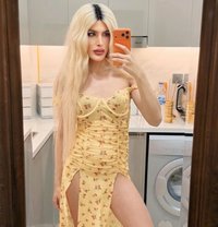 Farah Arabiya 22 cm - Transsexual escort in Dubai