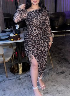 Farah - escort in Cairo Photo 6 of 8