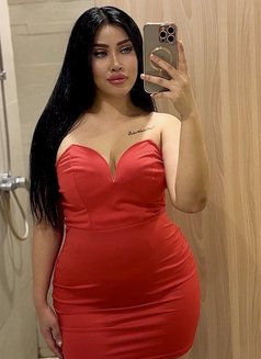Farah - escort in Dubai Photo 5 of 8