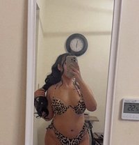 Farah - escort in Dubai Photo 2 of 11